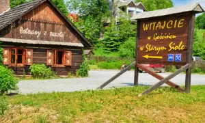 Gdzie zjeść w Wetlinie? Odkryj najlepsze lokalne smaki Bieszczad