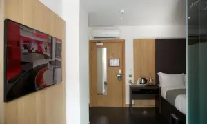 Jak znaleźć tani nocleg w Londynie i zaoszczędzić na podróży