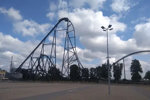 Ile kosztował Hyperion? Zaskakujące wydatki na rollercoaster w Energylandii