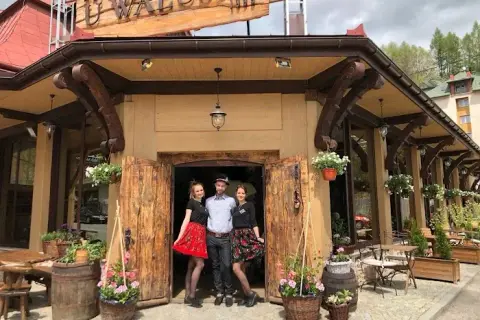 Gdzie zjeść w Krynicy-Zdroju? Odkryj najlepsze restauracje i smaki