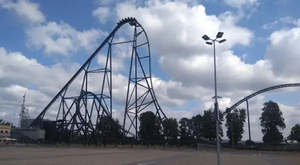 Ile kosztował Hyperion? Zaskakujące wydatki na rollercoaster w Energylandii