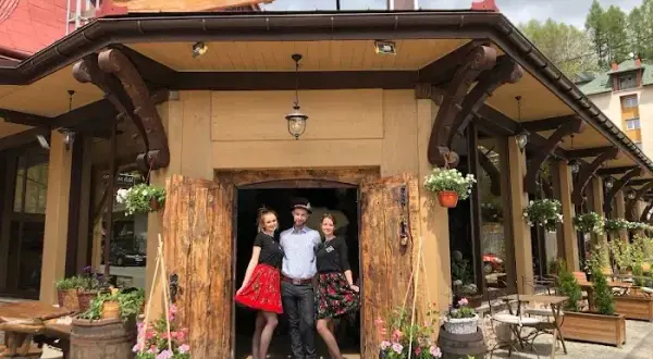 Gdzie zjeść w Krynicy-Zdroju? Odkryj najlepsze restauracje i smaki