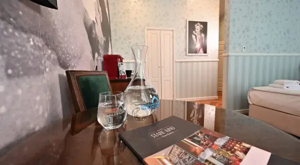 Czy woda w hotelu jest za darmo? Sprawdź, co musisz wiedzieć