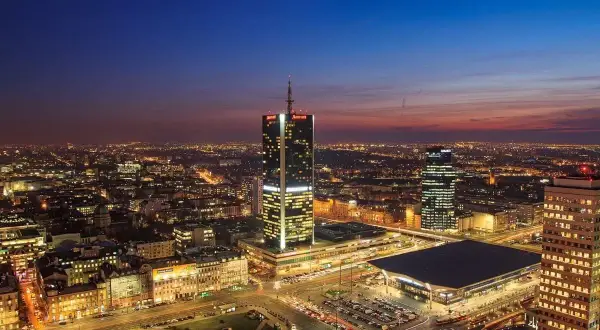 Ile pięter ma hotel Marriott w Warszawie? Zaskakujące szczegóły!