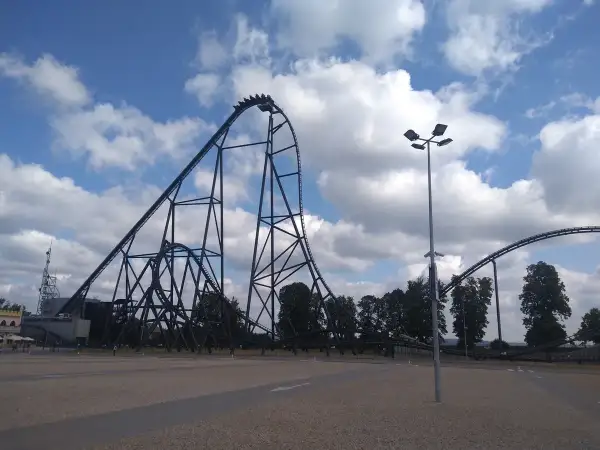Ile kosztował Hyperion? Zaskakujące wydatki na rollercoaster w Energylandii